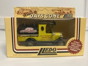 Crow Carrying Company--1920 Ford Model T Tanker--1987 Lledo Days Gone Diecast - Picture 1 of 6
