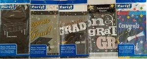 Graduation Table Covers Tablecover Plastic 54”x108” 1 Cover/Pk , Select: Theme - Bild 1 von 6