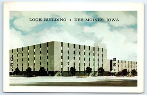 Postcard IA Des Moines Look Building J6 - Picture 1 of 2