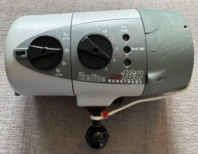 Flash estroboscópico submarino Ikelite DS160 con batería 4066,5 y difusor Foto 1 de 4