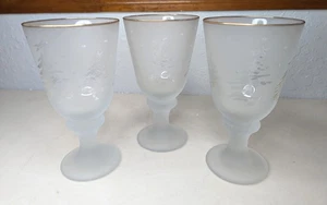 3 - Libbey? Mattierte Weihnachtsbaumkelche Wasser Eistee 7" hoch Goldrand - Bild 1 von 5