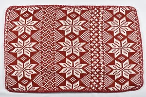 Funda de almohada lumbar Pottery Barn Fair Isle copo de nieve roja 16x26 COMO ESTÁ muestra LEER - Imagen 1 de 13