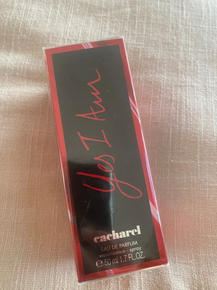 i am perfume in blister pack  - Image 1 of 1