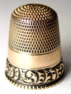 古董金匠斯特恩镀金纯银顶针“民间艺术卷轴” — 第 1/4 张图片