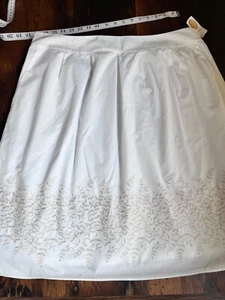 New White TALBOTS Fully Lined Cotton Embroidered Size 18 Skirt - Picture 1 of 8