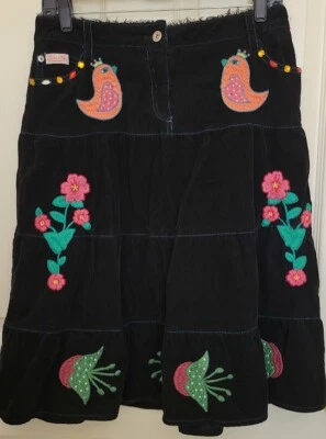 Falda Campesina Miss Me Negra Pana MEDIANA Niveles Bordada Pájaros Flores Foto 1 de 4