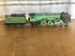 Wrenn W2237 West Country Southern 21C109 Lyme Regis Loco & Tender - OO TESTED - Foto 1 di 13