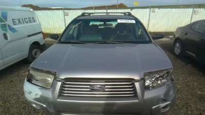 Manija de puerta interior usada se adapta a: Subaru Forester 2006 grado A Foto 1 de 4