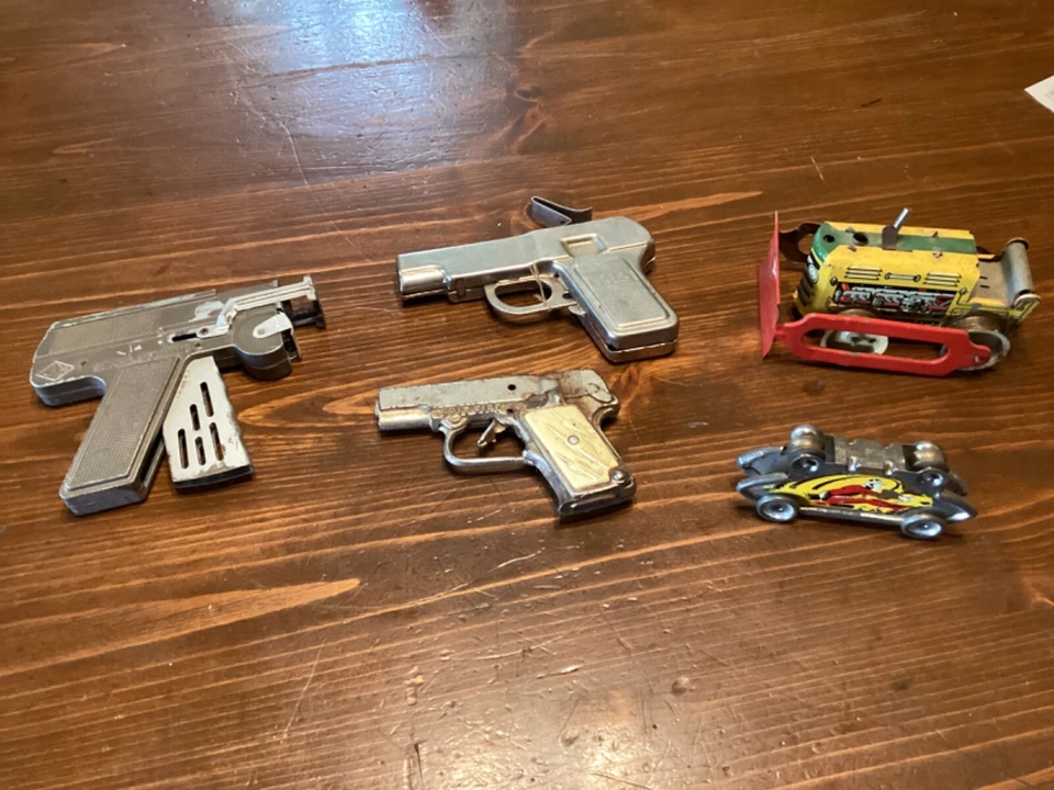 Spitfire Cap  Krest Marble Shooter Super Numatic Cap Wind up Bulldozer + - Image 1 of 1