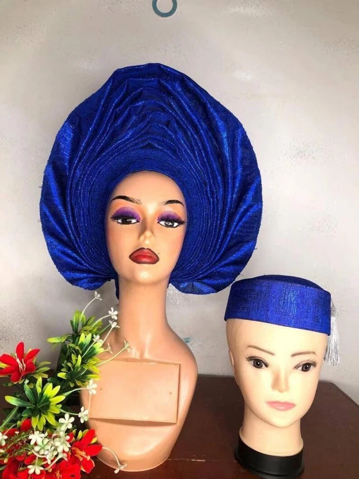 gele auto africano para mujer Foto 1 de 1