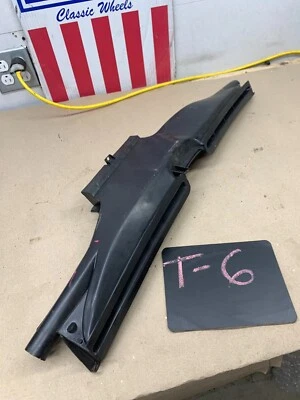 1987 1988 1989 1990 1991 1992 1993 Mustang LX GT Saleen DASH CENTER DEFROST DUCT - Image 1 of 4