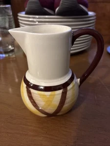 1937-1958 VERNONWARE ORGANDIE 5”Handled Pitcher /Jug Yellow & Brown Mid Century - Picture 1 of 15
