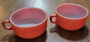 Set Of 2 Anchor Hocking Fire King Red Soup Mugs D Handle Vintage - Picture 1 of 4