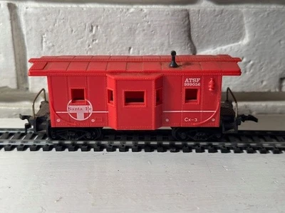 VTG '70s Power Bay Window Caboose Red ATSF 999056 Santa Fe HO Scale Model Train - Image 1 of 2