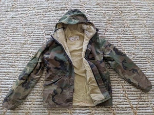 vintage USA made CABELAS camouflage GORE-TEX hooded jacket L woodland hunting - Picture 1 of 10