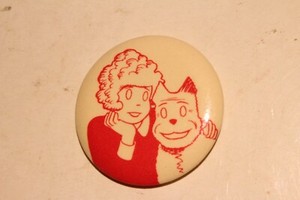 Original Circa 1940's Kellogg's Pep Premium Pin Little Orphan Annie & Sandy Pin