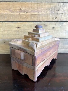 Old Primitive Folk Art Wood Box SW Virginia Vintage Carved Display - Picture 1 of 6