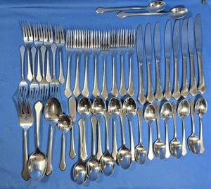 Wm A Rogers Deluxe Stainless Oneida Ltd SUMMER MIST AUTUMN GLOW 47 Pcs - Picture 1 of 1