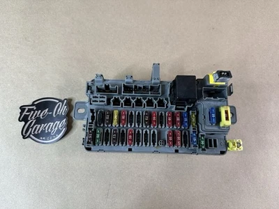Caja de fusibles debajo del tablero de dirección Honda Civic Eg Si 1992-1995 compatible con Ex Dx Cx Vx OEM Foto 1 de 4