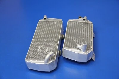 08-17 RMZ450 RMZ 450 2012 radiador izquierdo alto flujo refrigerante de gran tamaño Foto 1 de 4