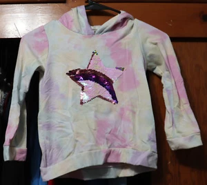 BTWEEN Hoodie Tie-Die Pink White Sequin Star Pullover Girls Size 6 - Picture 1 of 6