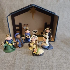 Kids Nativity Scene Holiday Ornament Set 7 Piece Resin Felt Nativity On Box - Picture 1 of 10