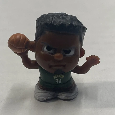 Giannis Antetokounmpo Milwaukee Bucks Figure 2022 NBA TeenyMates Pulled From Set Cover
