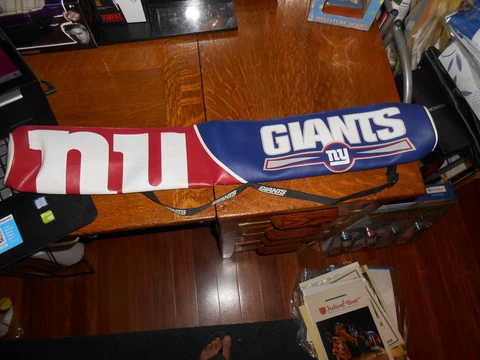 NEW YORK GIANTS 27" LONG BEER CAN COOLER WITH STRAP VERY GOOD CONDITION FREE SH! Cover