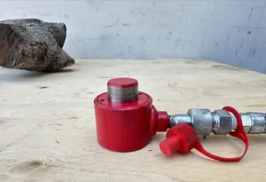 2 ton Hydraulic Low Profile Short Mini Body Ram Cylinder Jack Porta Power Liftin - Picture 1 of 6