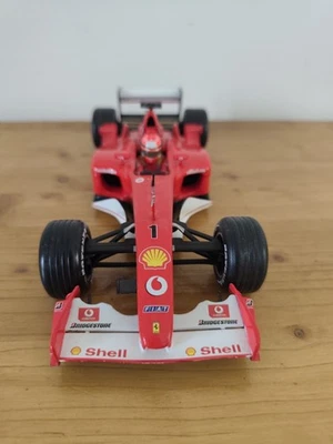 MATTEL HOT WHEELS 54626 FERRARI F2002 SCHUMACHER WORLD CH. 1/18 F1 SCALE MODEL - Immagine 1 di 4