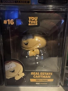 Youtooz: South Park Collection - Real Estate Cartman Vinyl Figur #16 - Bild 1 von 3