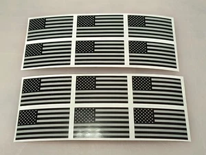 Paquete de 12 - Mini calcomanías de vinilo gris BANDERA AMERICANA calcomanías de bandera sombreros duros cascos - Imagen 1 de 1