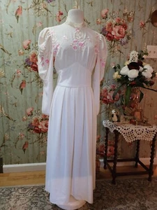 Vintage Victorian Style Dress Cream Floral Embroidery S/M - Picture 1 of 23