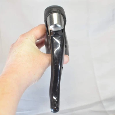 Palanca de cambios Shimano 105 5700 ST-5700 DERECHA/TRASERA 10 velocidades STI, negra, bonita Foto 1 de 4