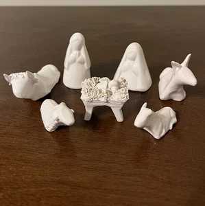 VTG Handmade White Porcelain 7pc Miniature Nativity Signed STA Villa WG Crown - Picture 1 of 21