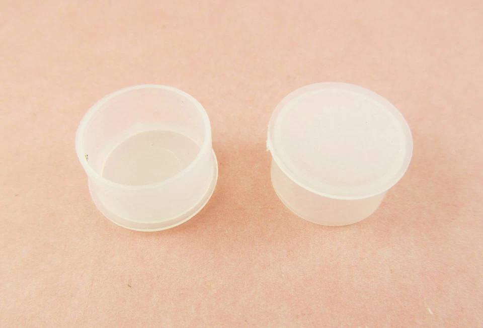 10pcs White Plastic Covers Dustproof Dust Cap for N Female RF Connector - Image 1 of 1