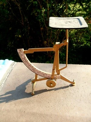 BALANCE ANCIEN PESE LETTRES  EN METAL AVEC CADRAN EMAILLE - Photo 1/2