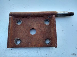 International Scout 80 800 Left Rear Axle U Bolt Shock Mount Spring Plate - Picture 1 of 5