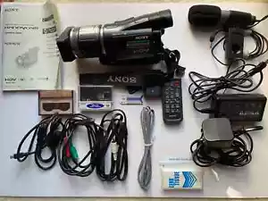 Sony HDR-HC1E Camcorder Video Camera HD MiniDV DIGITAL Tape HDV + Leads + remote - Picture 1 of 7