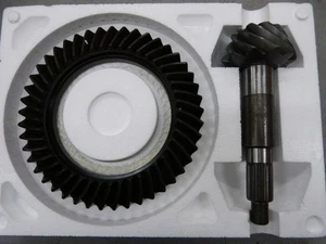 72-06 Jeep CJ Wrangler TJ DANA 44 Rear Axle Ring Gear Pinion 4.10 45x11 - Picture 1 of 4