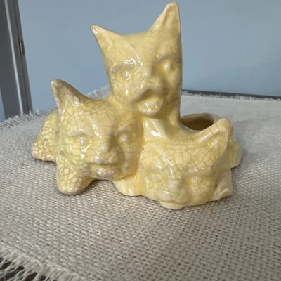 Vintage Morton McCoy Yellow Triple 3 Cat Kitten Trio   Planter 5 1/2" - Image 1 of 4