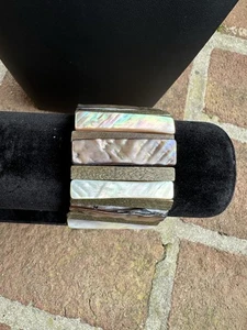Shell And Wood Wide Stretch Bracelet - Picture 1 of 2