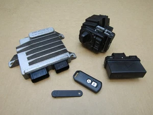 Juego de bloqueo ECU HONDA FORZA NSS 125 AD-N 2022 674 millas (11596) - Imagen 1 de 10