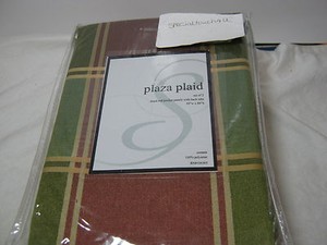 Softline Home  Plaza Plaid Lines Rod Pocket Panel 2(55x84) Green Pale Burgundy