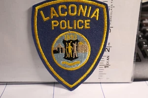 police patch  LACONIA POLICE NEW HAMPSHIRE OLD STYLE FELT - Picture 1 of 1