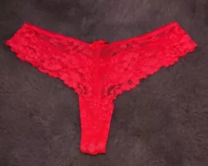 H&M Damen Tanga/ Unterwäsche/ Spitze/ String/ Größe 32 /34, rot mit schleife - Bild 1 von 4