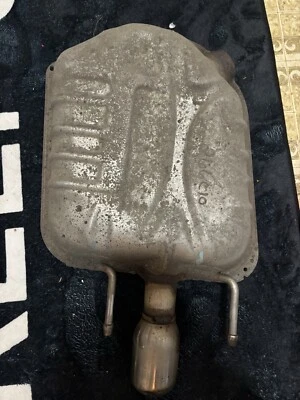 Cadillac CTS 2013 silenciador 3,0 L (lado del conductor) Foto 1 de 4