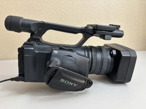 Sony HDR-FX1000 High-Definition MiniDV (HDV) 3CMOS Handycam Camcorder - Picture 1 of 22