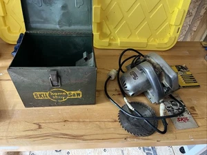 Skil Saw Home Shop 520 Circular W/ Metal Tool Box Case Wrench Blades Works - Picture 1 of 7