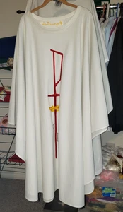 CLERGY PRIEST OFFICIANT CHASUBLE VESTMENT HARBRO WHITE W/TAU RHO EMBROIDERY - Picture 1 of 7